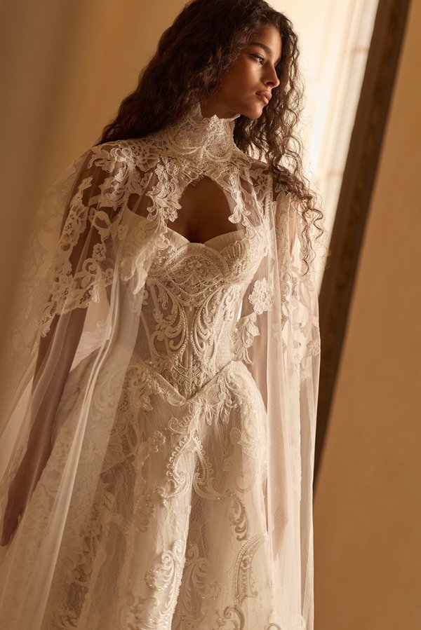 LYSANDRA-image-3